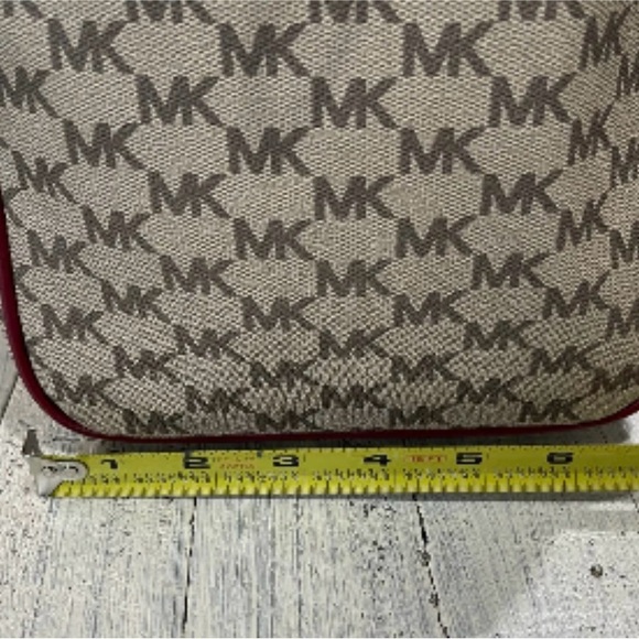 😍 Brand New Michael Kors Grayson Satchel Bag Nat/ Mulberry $328 💥 - Picture 4 of 7